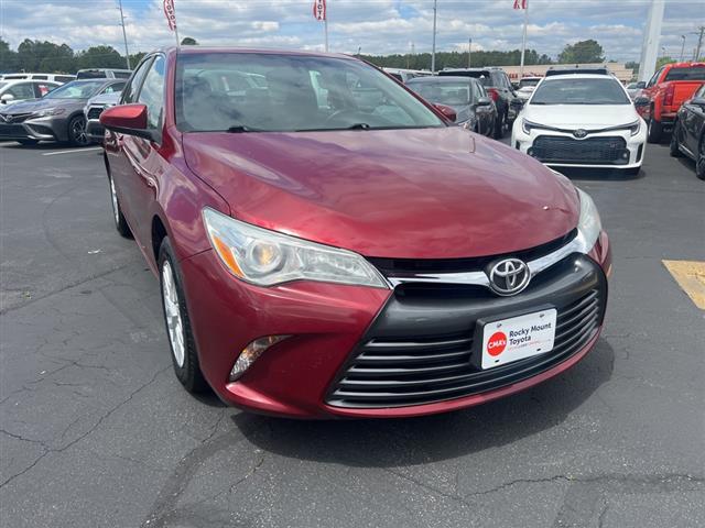$16990 : PRE-OWNED 2017 TOYOTA CAMRY LE image 1