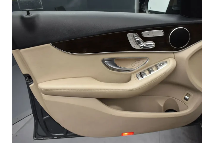 $16552 : Mercedes-Benz C-Class 2019 A image 9