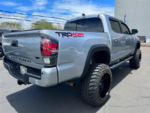 $49995 : 2020 Tacoma image 3