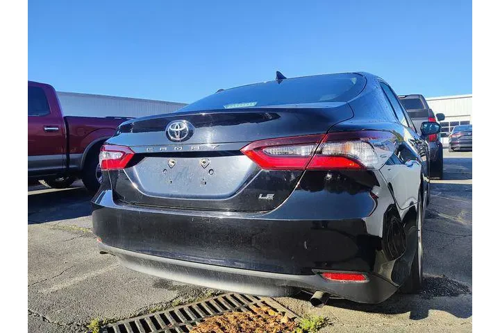 $26100 : Toyota Camry 2024 LE 4dr Sed image 3