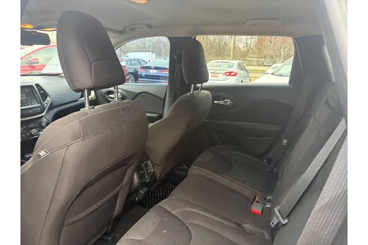 $8950 : 2016 Cherokee Latitude image 8