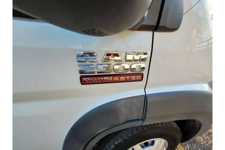 $25000 : 2015 RAM PROMASTER WINDOW VAN image 3