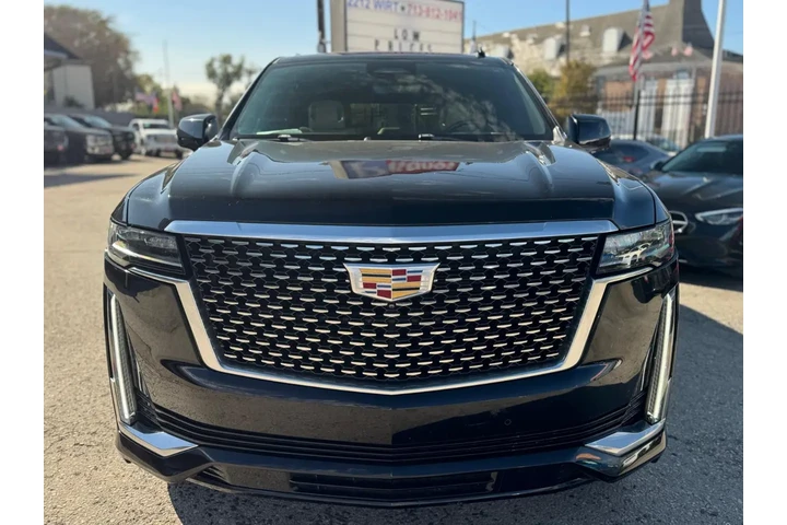 2022 Escalade Premium Luxury image 2