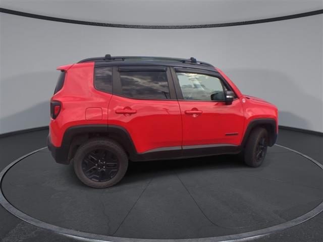 $14700 : PRE-OWNED 2018 JEEP RENEGADE image 9
