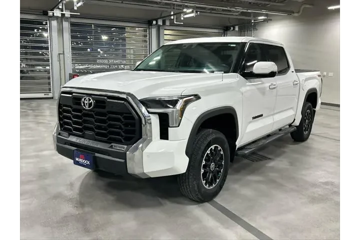 $39945 : Toyota Tundra 2022 4x4 SR5 4 image 3
