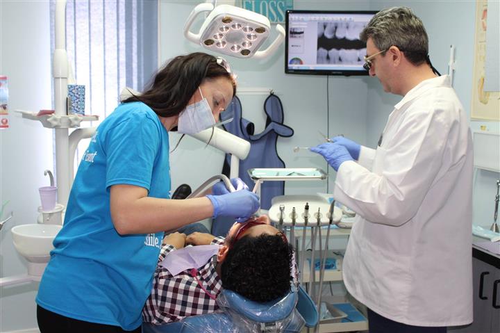 LuxDen Dental Center image 6