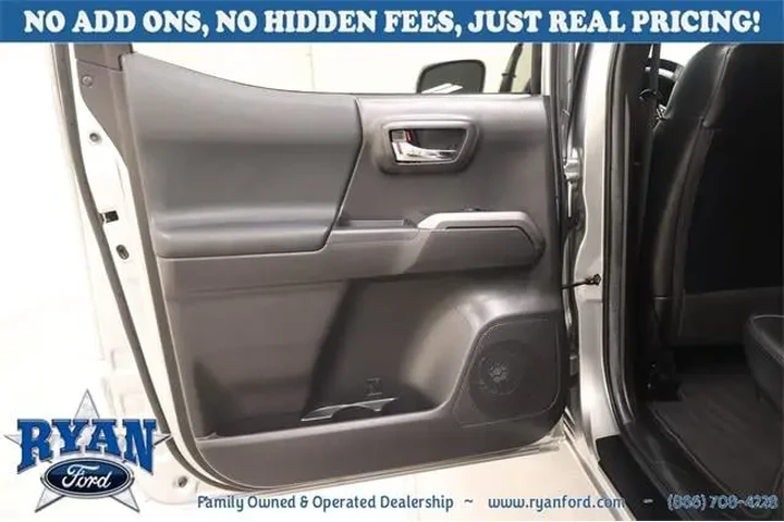 Toyota Tacoma 2023 4x4 TRD P image 9