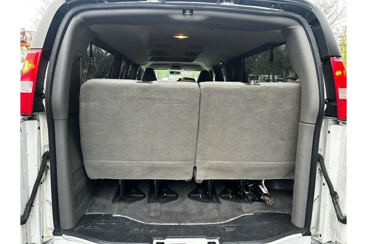 $18999 : 2017 Express LT 3500 Extended image 4