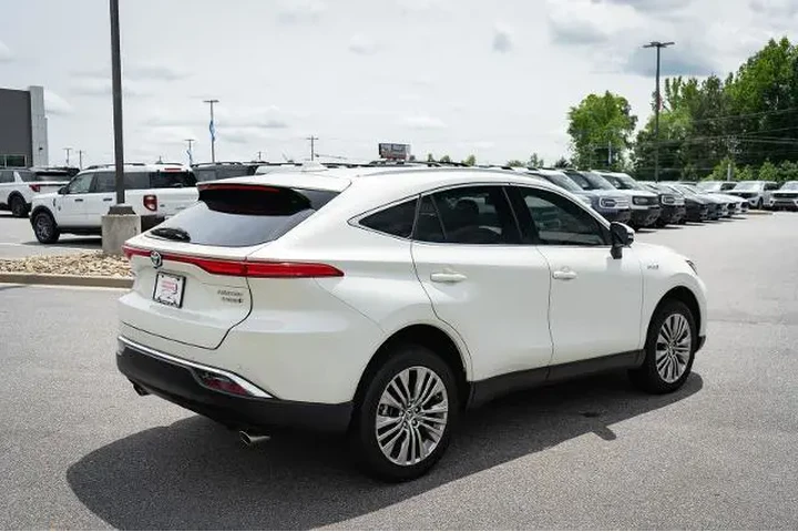 $30888 : Toyota Venza 2021 AWD LE 4dr image 10