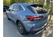 $31700 : Ford Escape Plug-In Hybrid 2 thumbnail