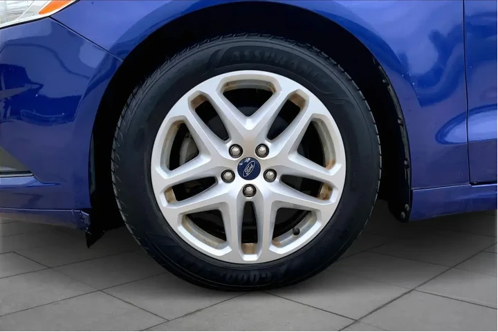 $11711 : Ford Fusion 2014 SE 4dr Seda image 10