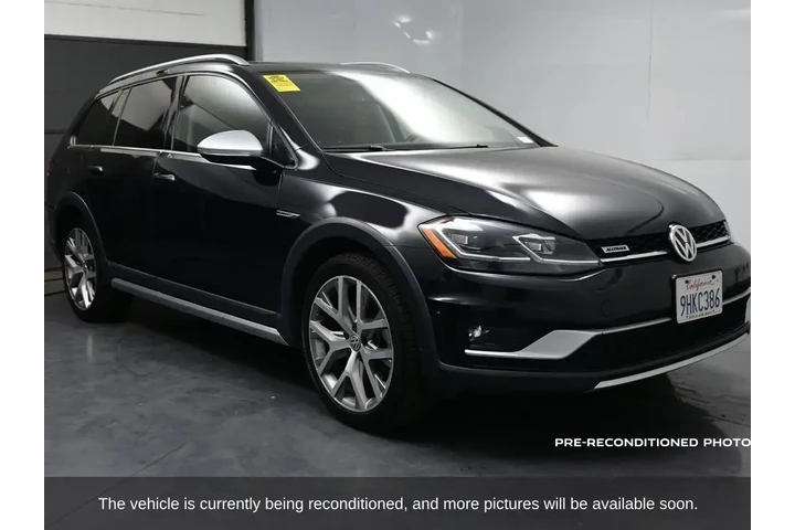 $25479 : Volkswagen Golf Alltrack 201 image 2