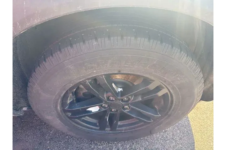 $23676 : Ford Explorer 2020 AWD XLT 4 image 4