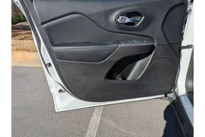 $17995 : Jeep Cherokee 2021 4x4 Latit image 10