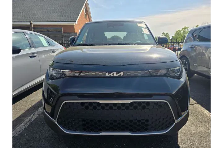 $24200 : Kia Soul 2025 LX 4dr Crossov image 2