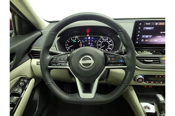 $23998 : Nissan Altima 2023 2.5 SL 4d image 10