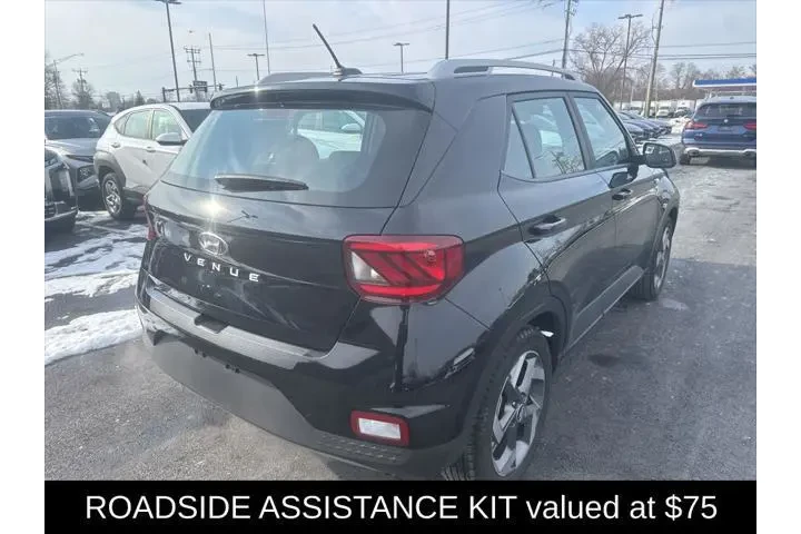 $19995 : Hyundai VENUE 2025 SEL 4dr C image 6