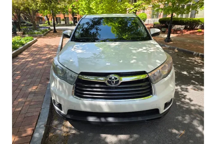 $13995 : 2015 Highlander XLE image 10