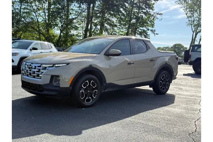 $20991 : Hyundai SANTA CRUZ 2024 SE 4 image 8