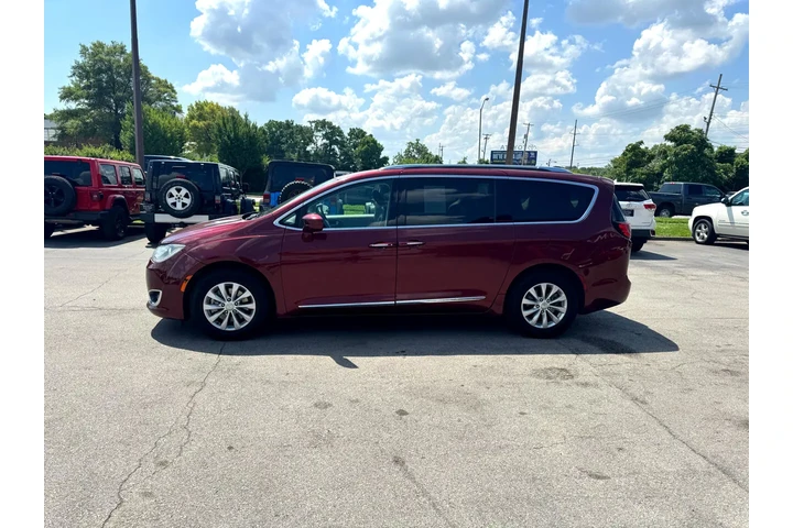 $14980 : 2019 Pacifica Touring L FWD image 5