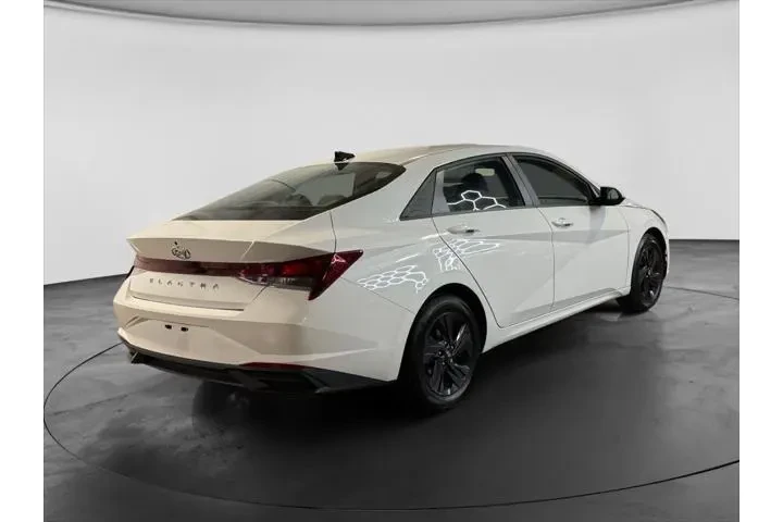 $20725 : Hyundai ELANTRA 2023 SEL 4dr image 6