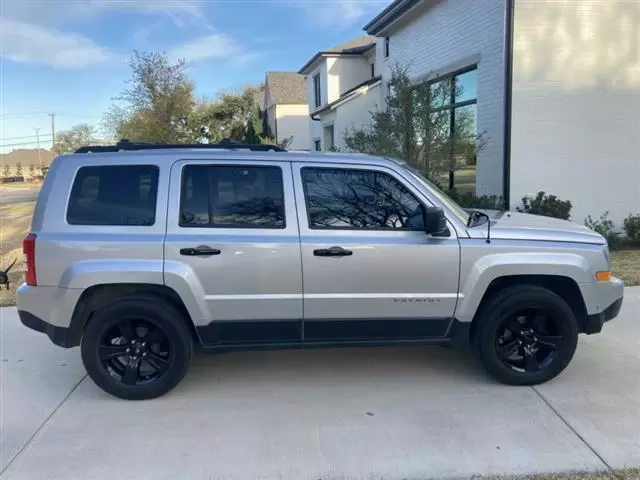 $4500 : 2013 Jeep Patriot Latitude SUV image 9