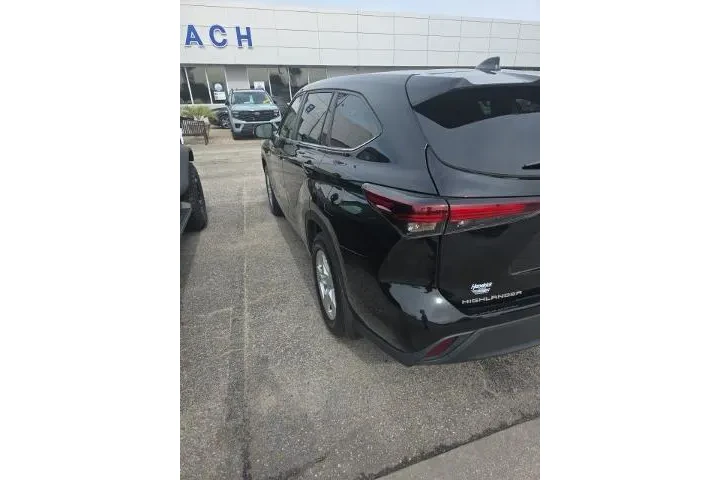 $35448 : Toyota Highlander 2024 AWD L image 6