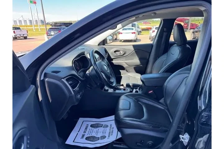 $17500 : Jeep Cherokee 2020 4x4 Limit image 10