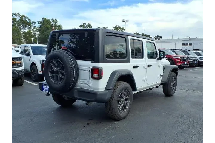 $33777 : Jeep Wrangler 2024 4x4 Sport image 2