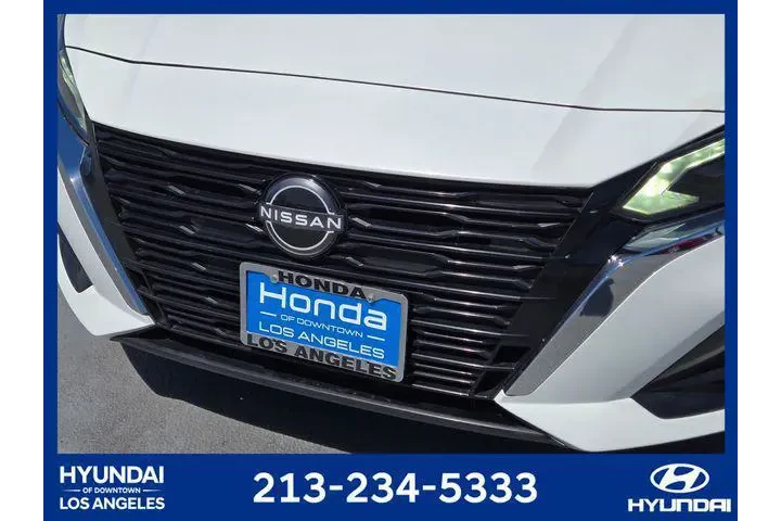 $25995 : Nissan Altima 2023 2.5 SR 4d image 9