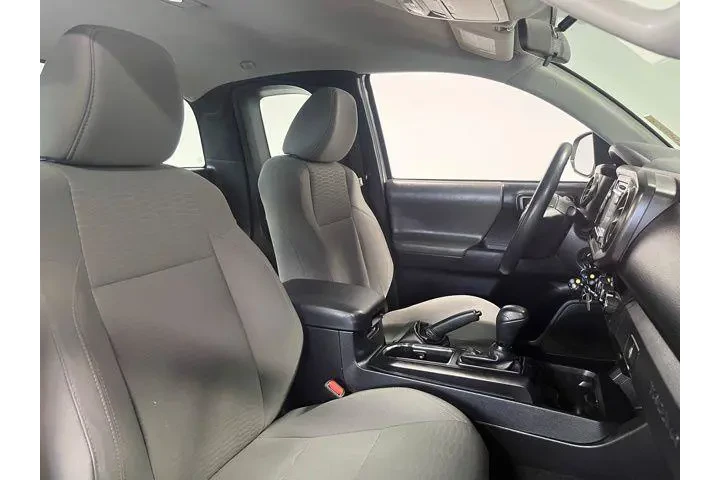 $23589 : Toyota Tacoma 2017 image 10