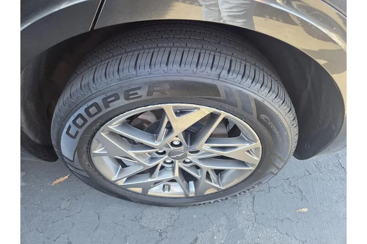 $38995 : Genesis GV70 2024 AWD 2.5T S image 10