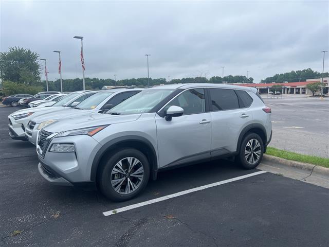 $22990 : PRE-OWNED 2023 NISSAN ROGUE SV image 8