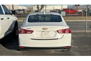 $14984 : Chevrolet Malibu 2020 LT 4dr thumbnail