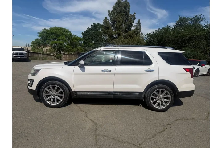 $13500 : Ford Explorer 2016 AWD Limit image 2