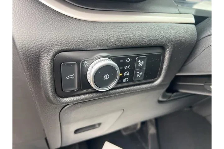 $28998 : Ford Explorer 2022 AWD XLT 4 image 8