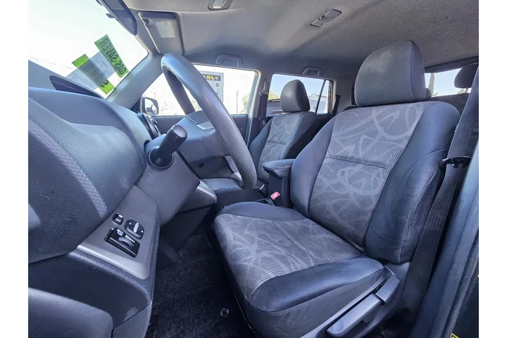 2015 xB 5-Door Wagon 5-Spd MT image 7