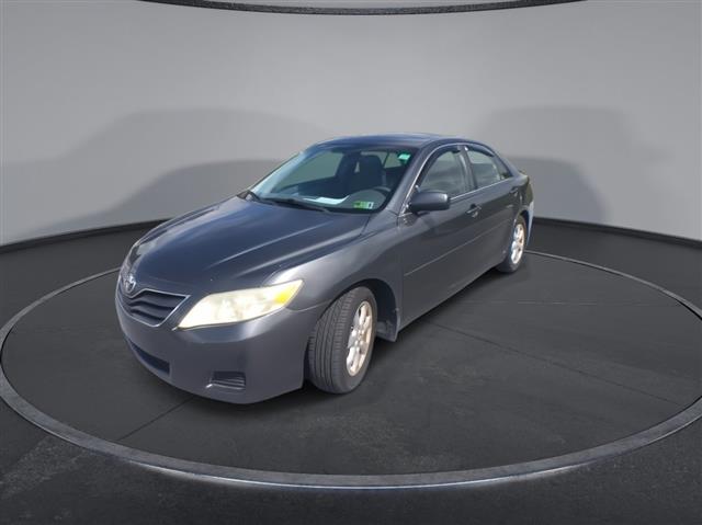 $9000 : PRE-OWNED 2011 TOYOTA CAMRY LE image 4