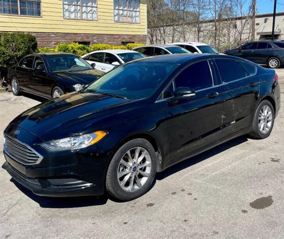 $7900 : 2017 Fusion SE image 4