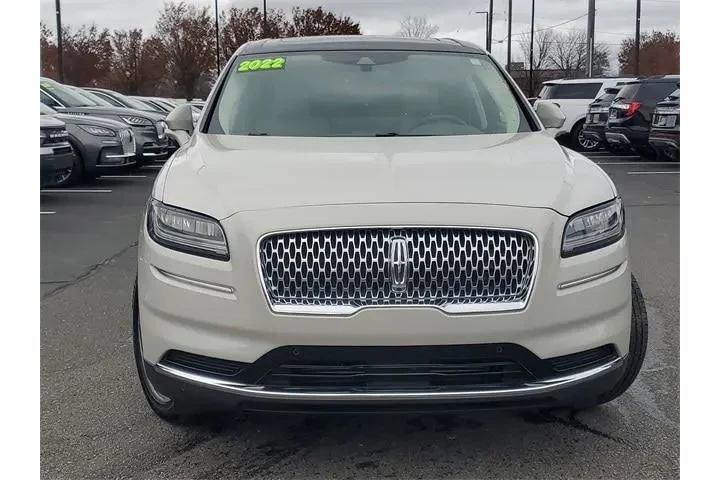 $34988 : Lincoln Nautilus 2022 AWD Re image 2
