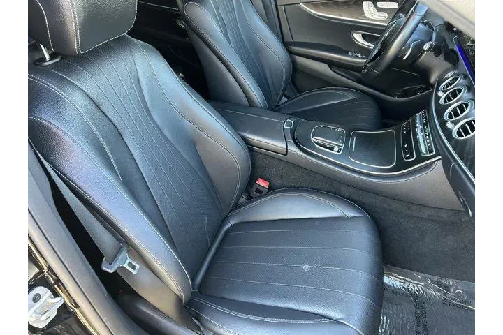 $32998 : Mercedes-Benz E-Class 2022 E image 10