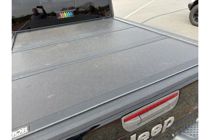 $28992 : Jeep Gladiator 2020 4x4 Over image 4