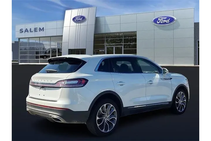 $31995 : Lincoln Nautilus 2022 AWD Re image 3