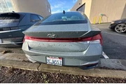 $17990 : Hyundai ELANTRA 2022 SEL 4dr thumbnail