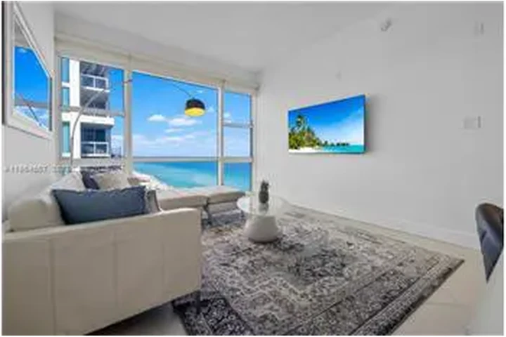 $5500 : Rental property with 1 bedro image 3