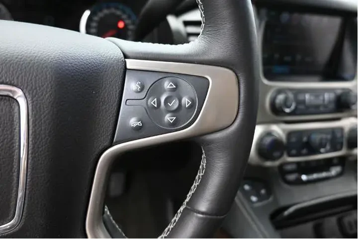 $28991 : GMC Yukon XL 2018 4x4 Denali image 3