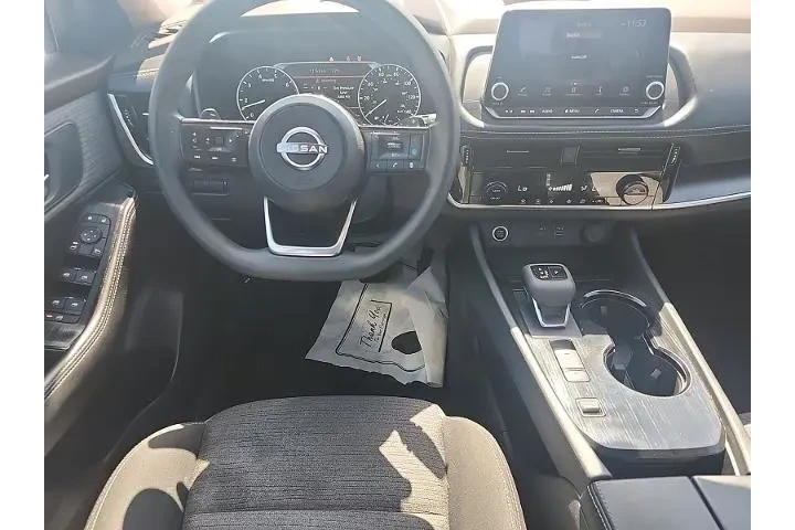 $17746 : Nissan Rogue 2023 SV 4dr Cro image 6