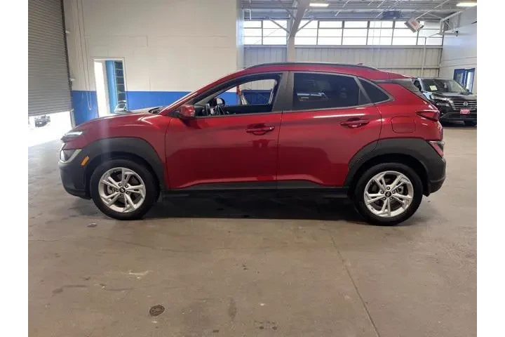 $17472 : Hyundai KONA 2022 AWD SEL 4d image 6