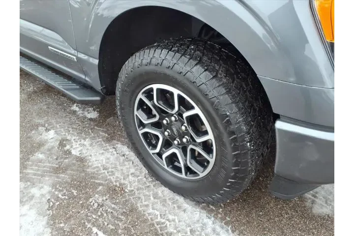 $38980 : Ford F-150 2023 4x4 XLT 4dr image 5