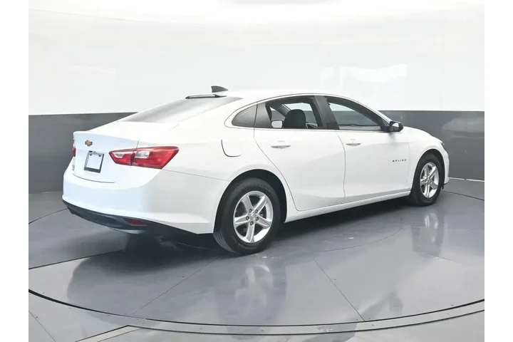 $12396 : Chevrolet Malibu 2022 LS 4dr image 6